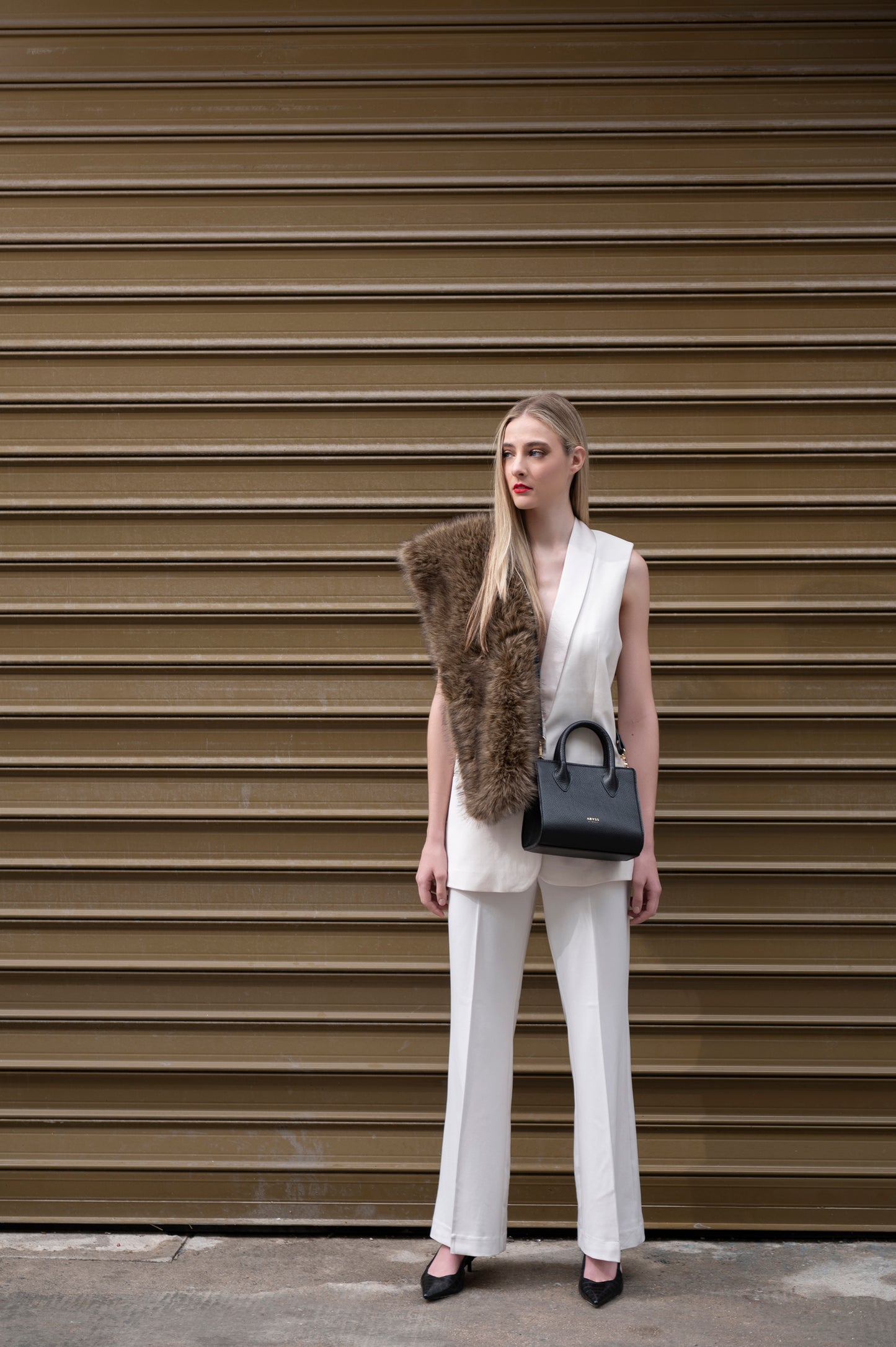 Teardrop Essence Medium