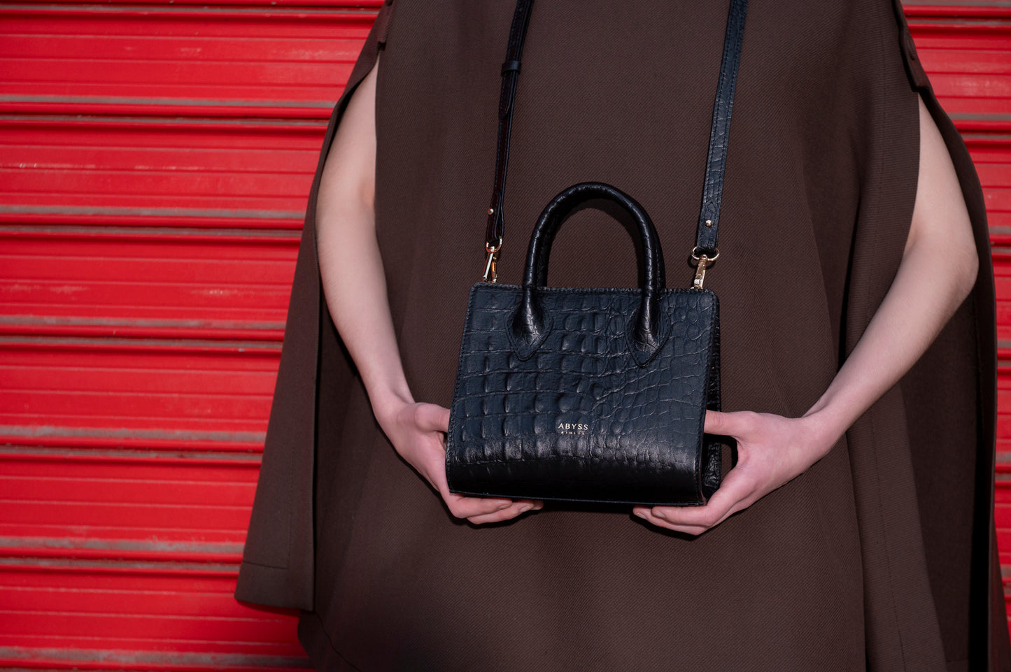 Teardrop Essence Medium