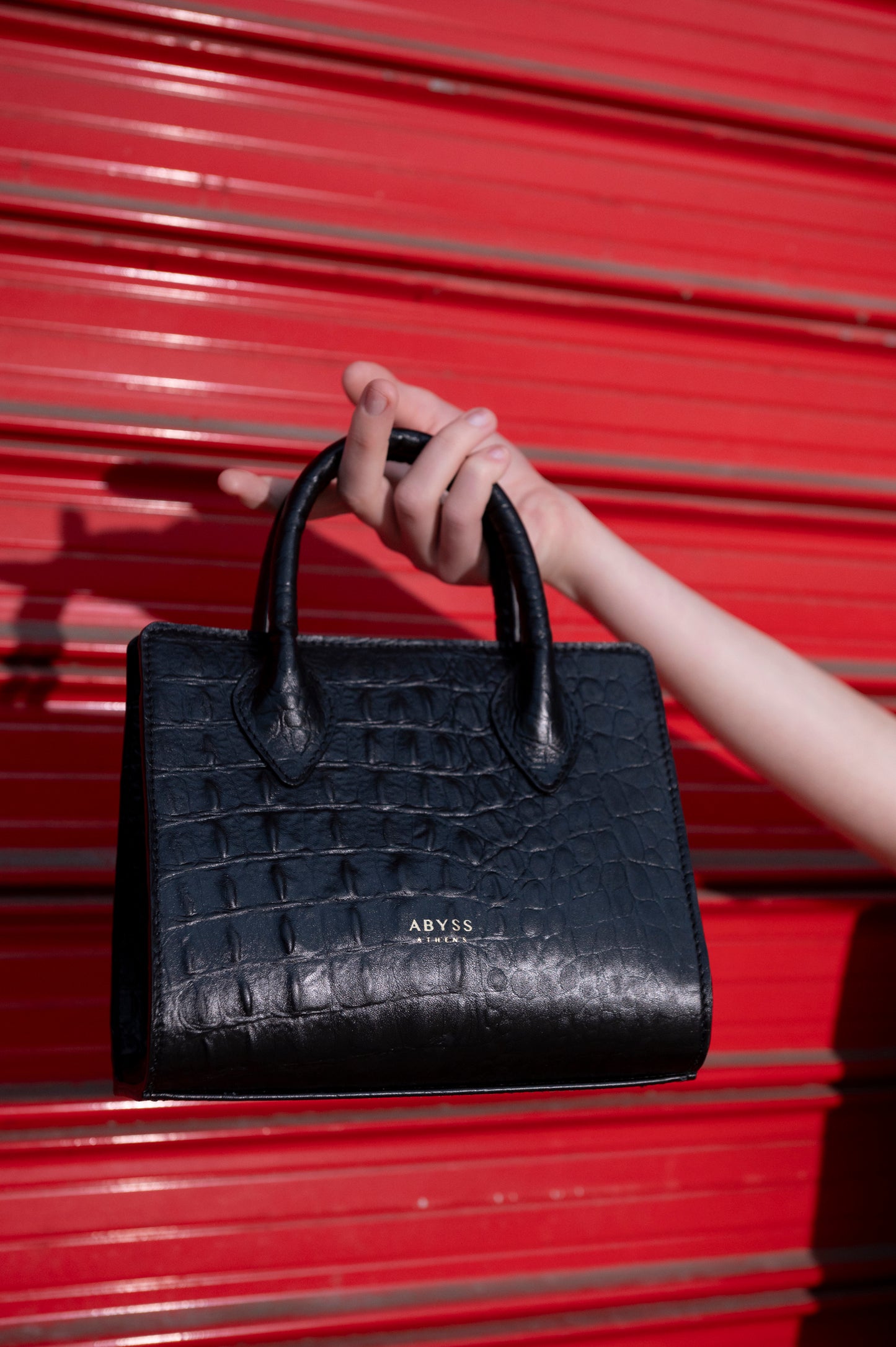 Teardrop Essence Medium