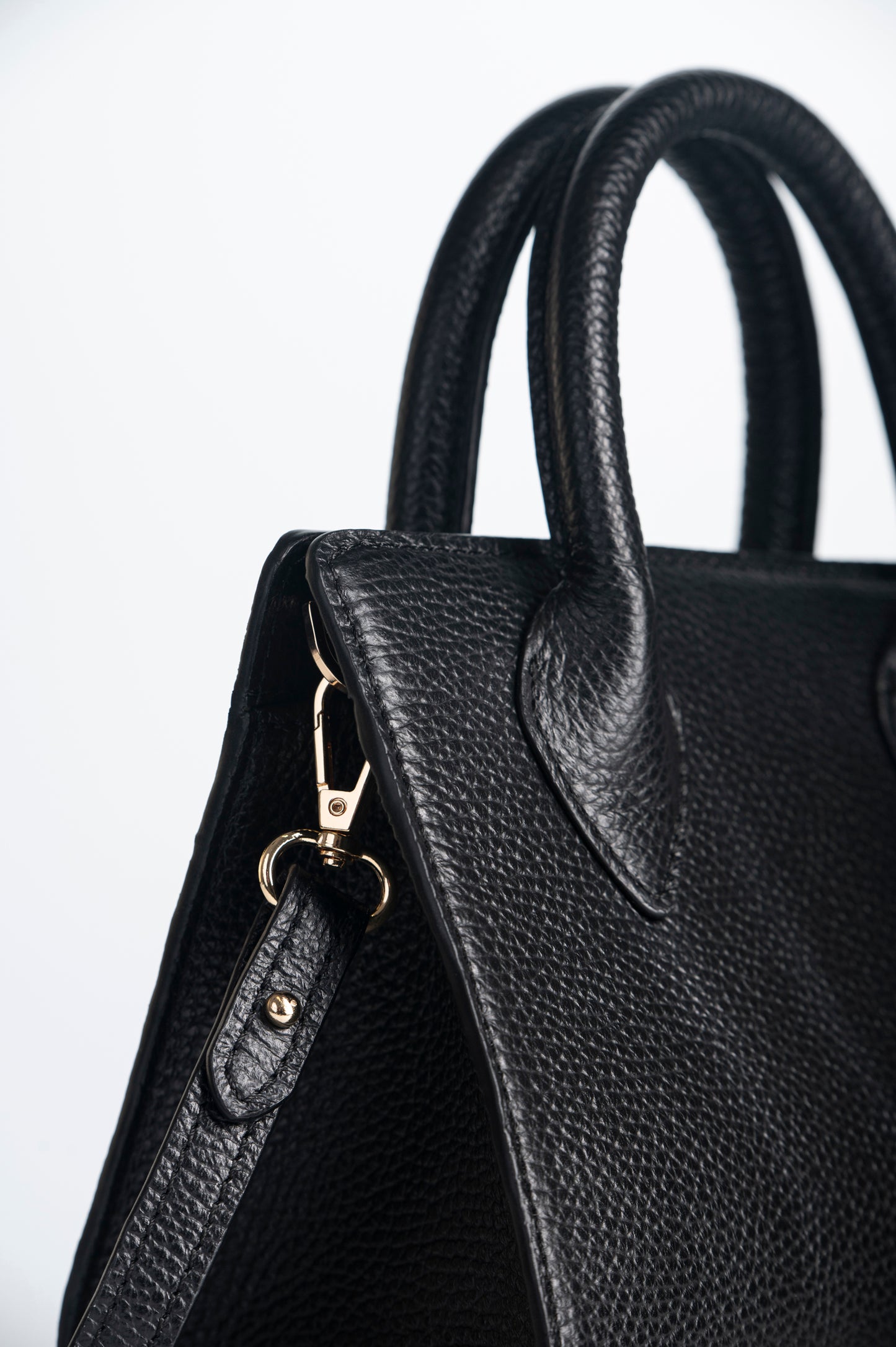 Teardrop Essence Medium