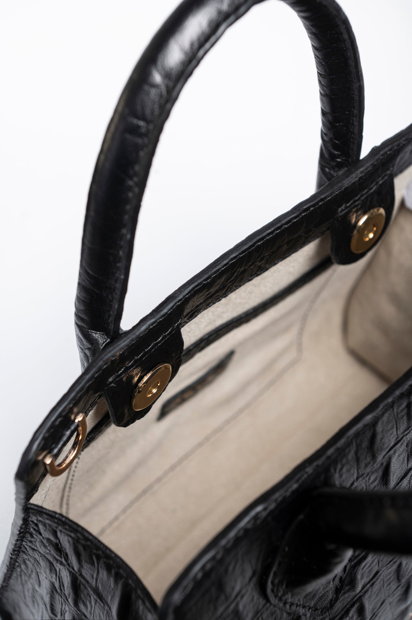 Teardrop Essence Medium