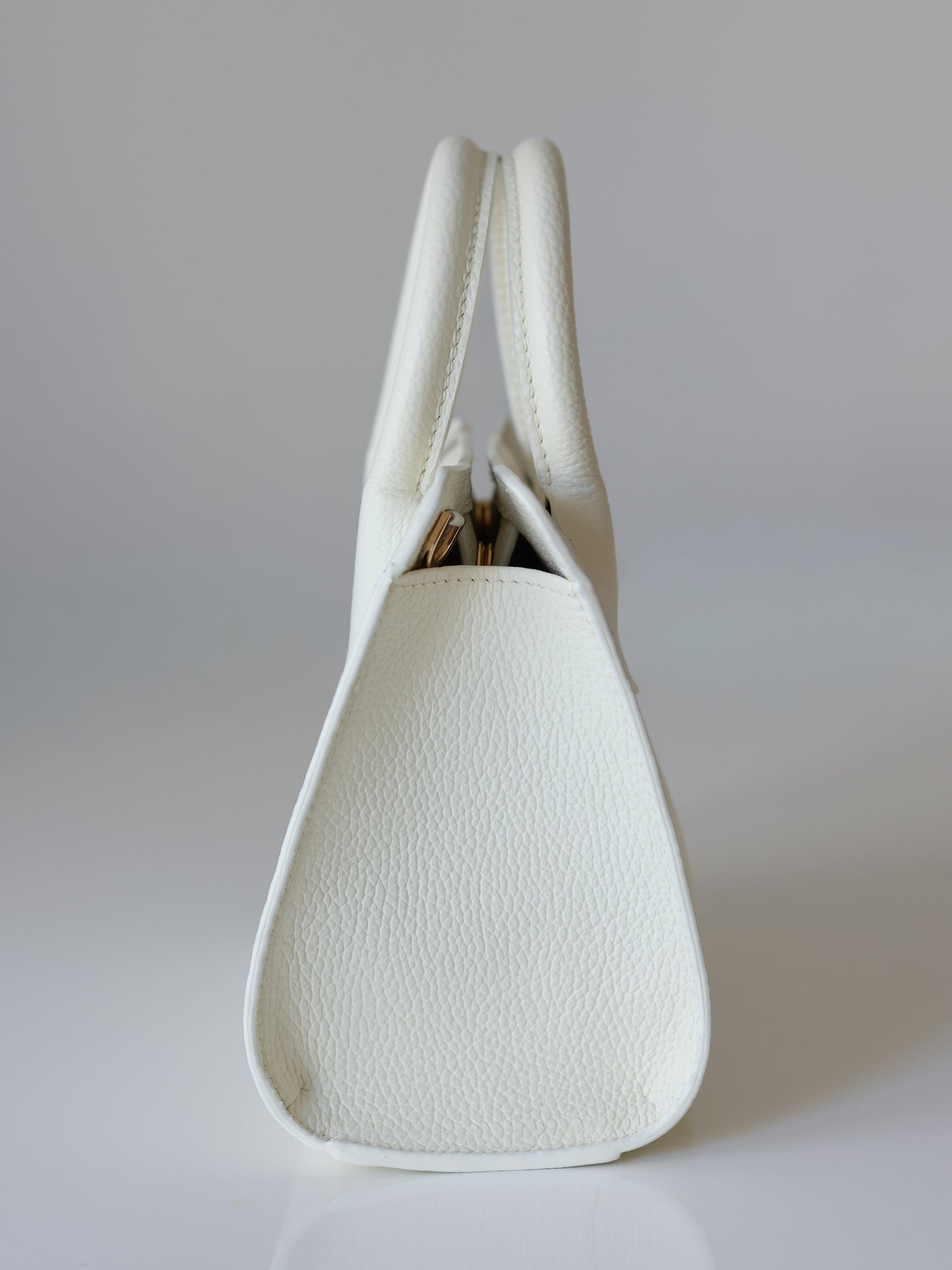 Teardrop Essence Medium